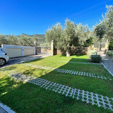 Villa Liana Sourpi ภายนอก รูปภาพ