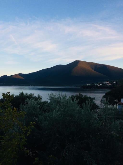Villa Liana Sourpi ภายนอก รูปภาพ