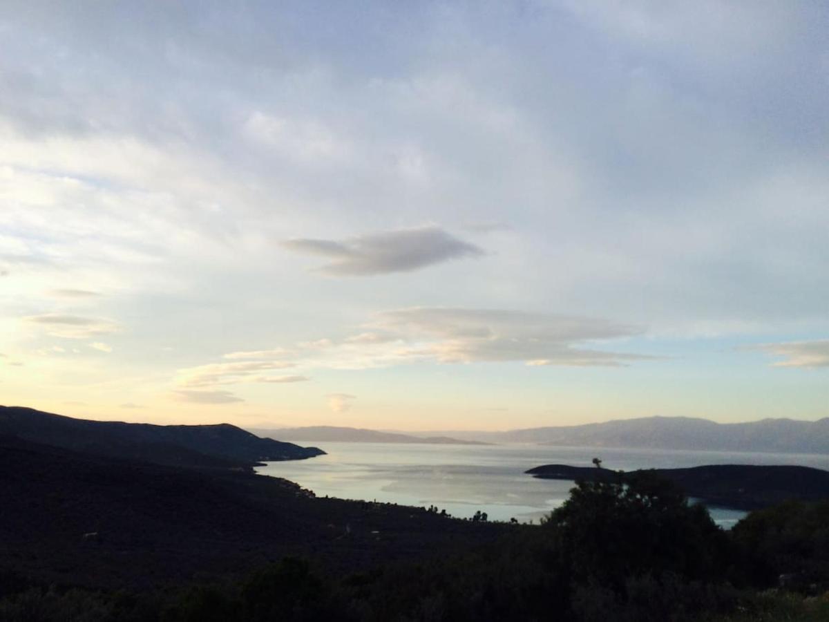Villa Liana Sourpi ภายนอก รูปภาพ