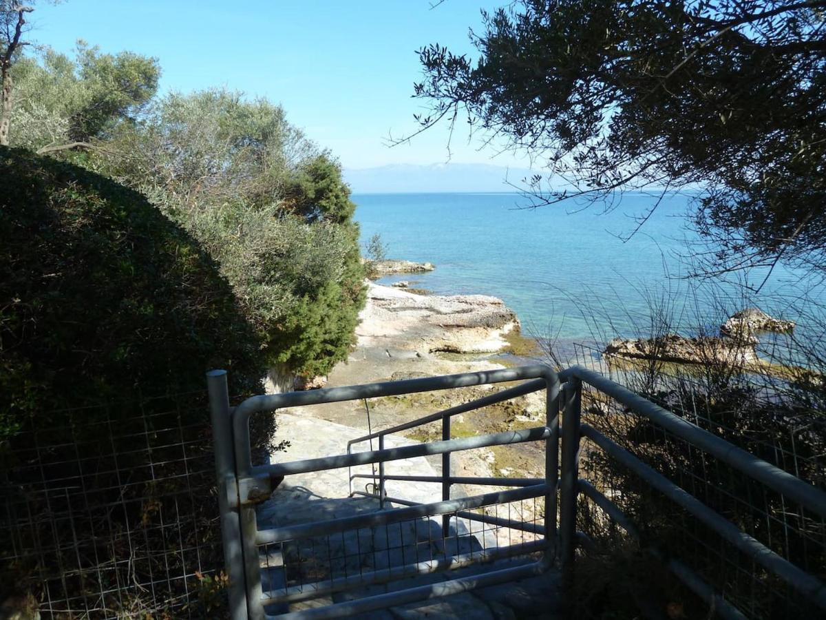 Villa Liana Sourpi ภายนอก รูปภาพ