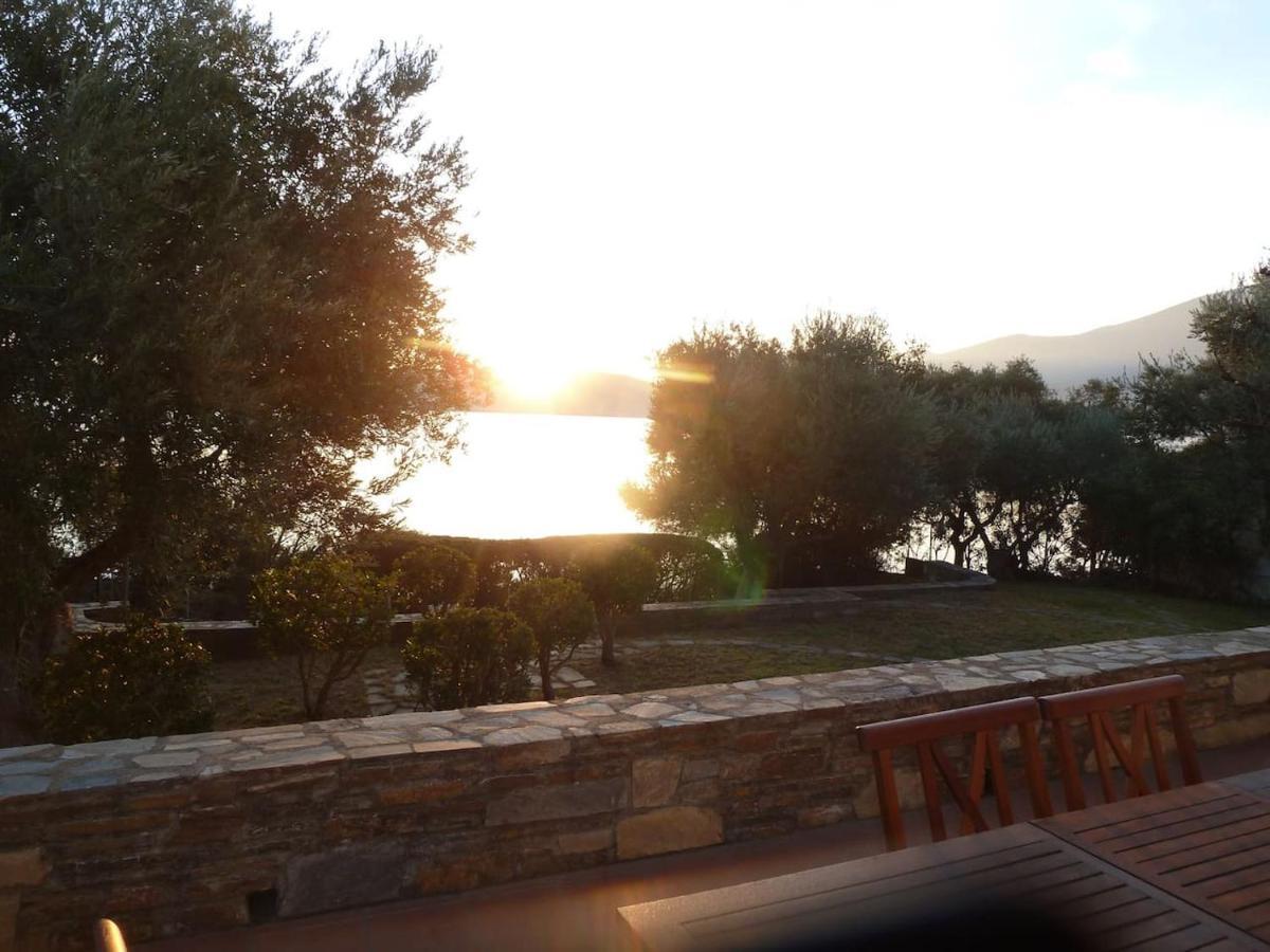Villa Liana Sourpi ภายนอก รูปภาพ